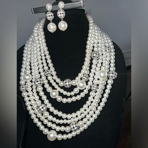 Zi Statement Kourtney Statement necklace